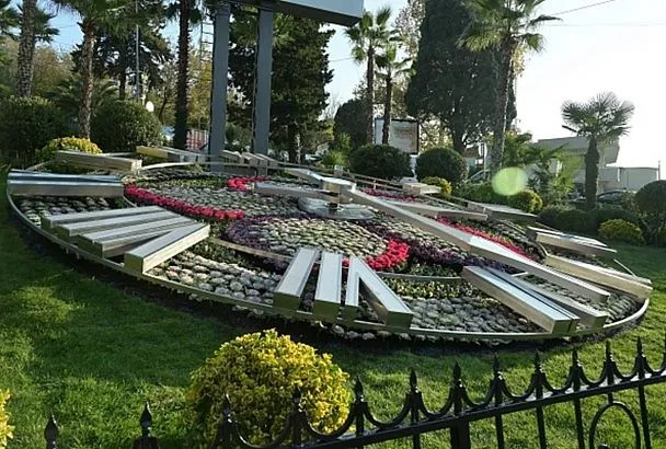 Реконструкция цветочных часов завершена в Сочи: работы обошлись в 15 млн рублей
