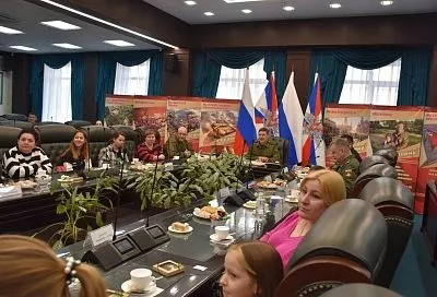  В Краснодаре в высшем военном училище им. Штеменко провели телемост с участниками СВО
