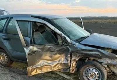 Один человек погиб и двое пострадали в ДТП с легковушками на Кубани