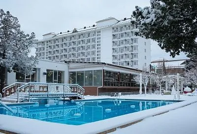 Встречайте Новый год и Рождество в санатории «Красная Талка» на берегу Черного моря!