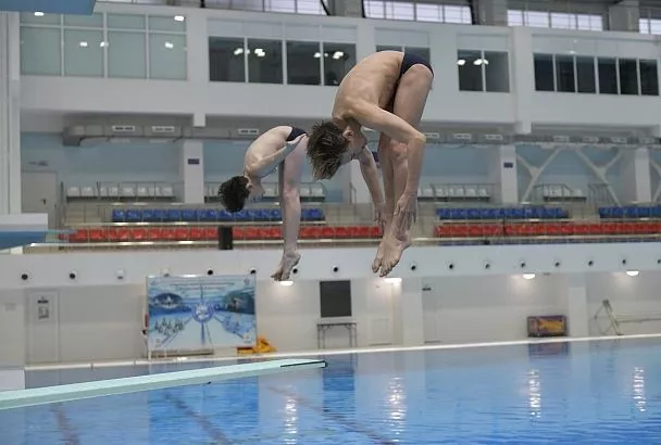 Три метра над водой: на Кубани определились лучшие прыгуны с трамплина в бассейн