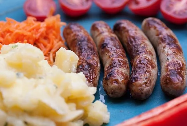 Макароны с сосисками с секретным соусом. Любимое детское, и не только, блюдо всего за 15 минут