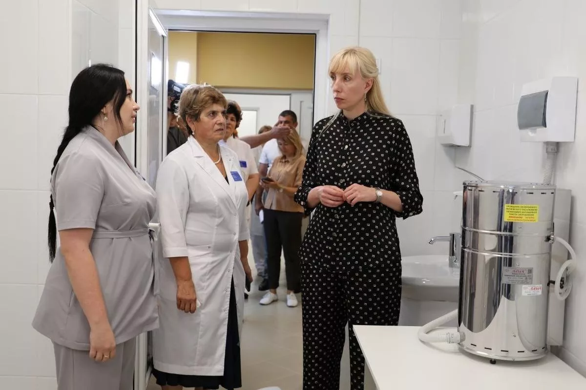 Вице-губернатор Кубани Анна Минькова посетила социальные объекты Кавказского района