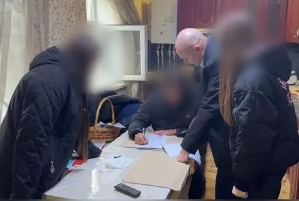 Экс-замглавы администрации Ленинградского округа обвиняется в превышении должностных полномочий  
