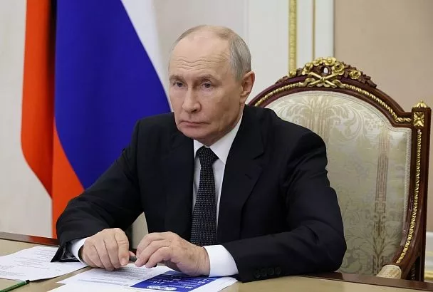 Владимир Путин поручил выделить 100 млрд рублей регионам со сложной бюджетной ситуацией