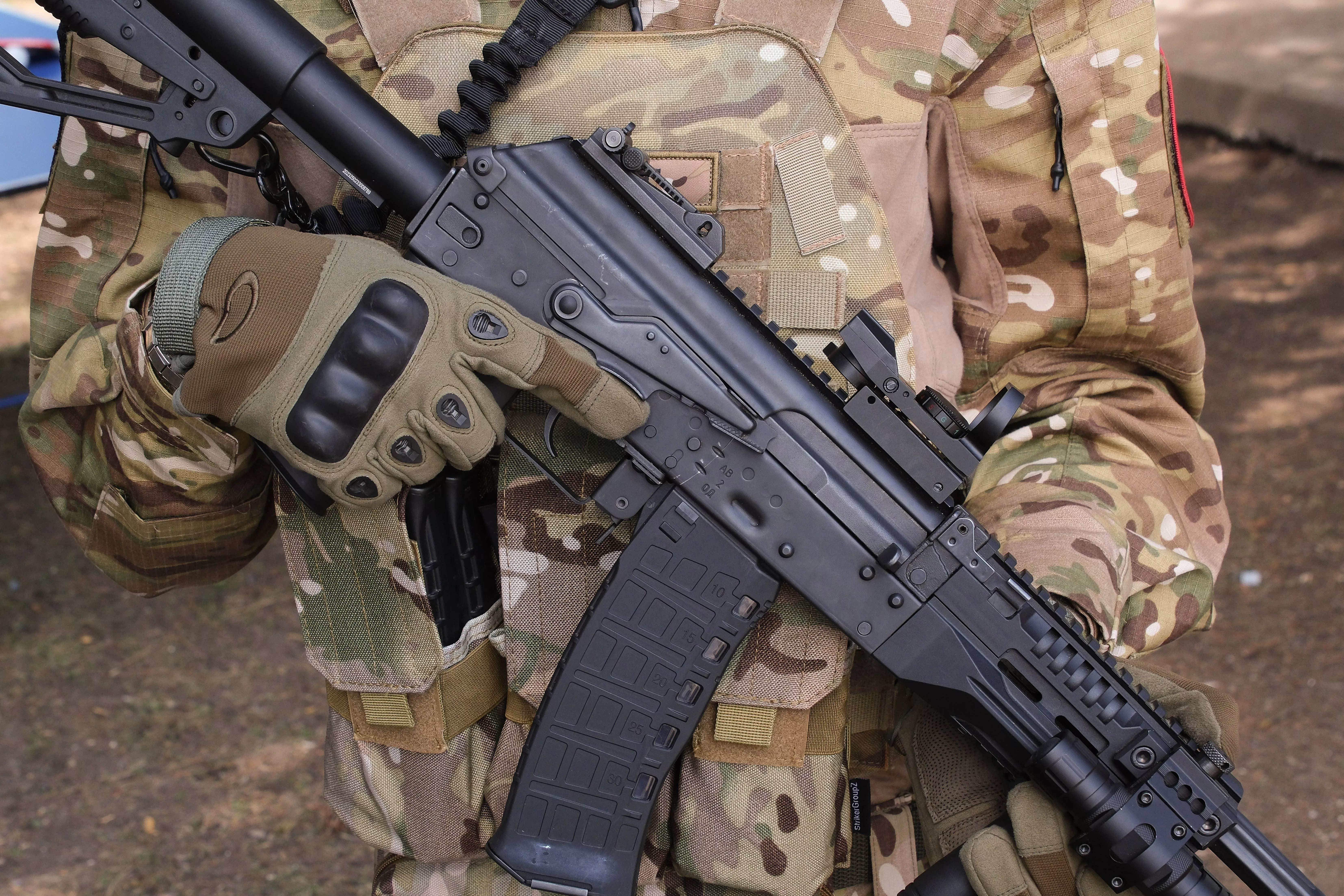 Минобороны: российские войска окружили украинских боевиков в ДНР