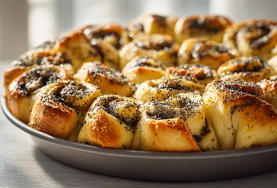 Маковый разборник: мягкое тесто, много начинки и сладкий сироп