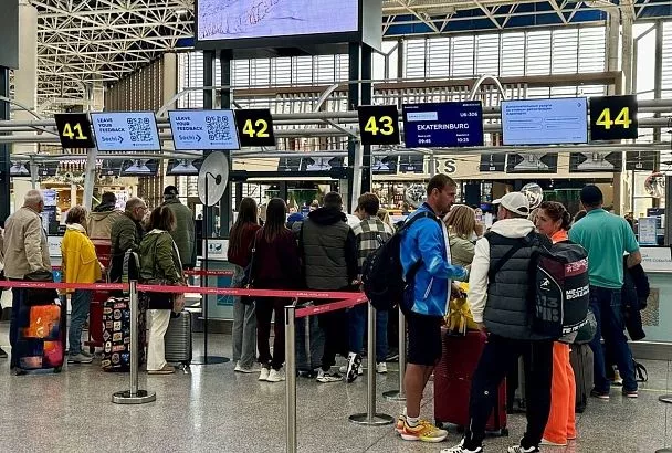 В аэропортах Сочи и Геленджика сняли ограничения на прием и выпуск самолетов