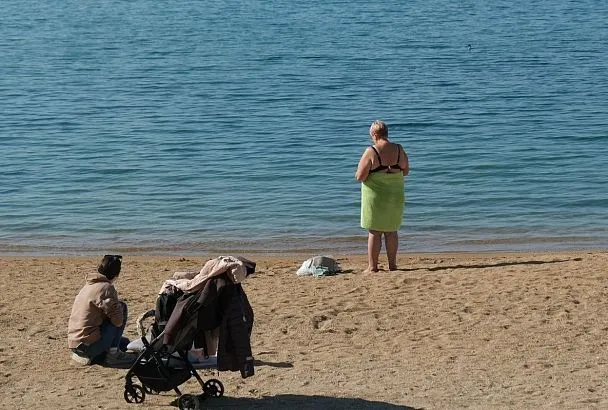 На каких курортах в Краснодарском крае не успела остыть морская вода 