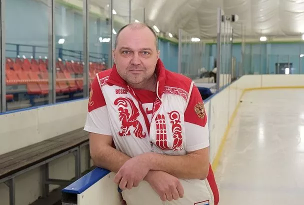 Чемпион мира тренирует фигуристов в Армавире