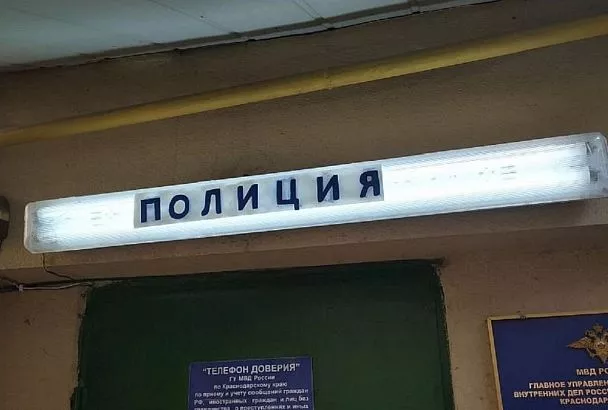 В Армавире полицейские разбираются в конфликте соседей из-за скутера без глушителя