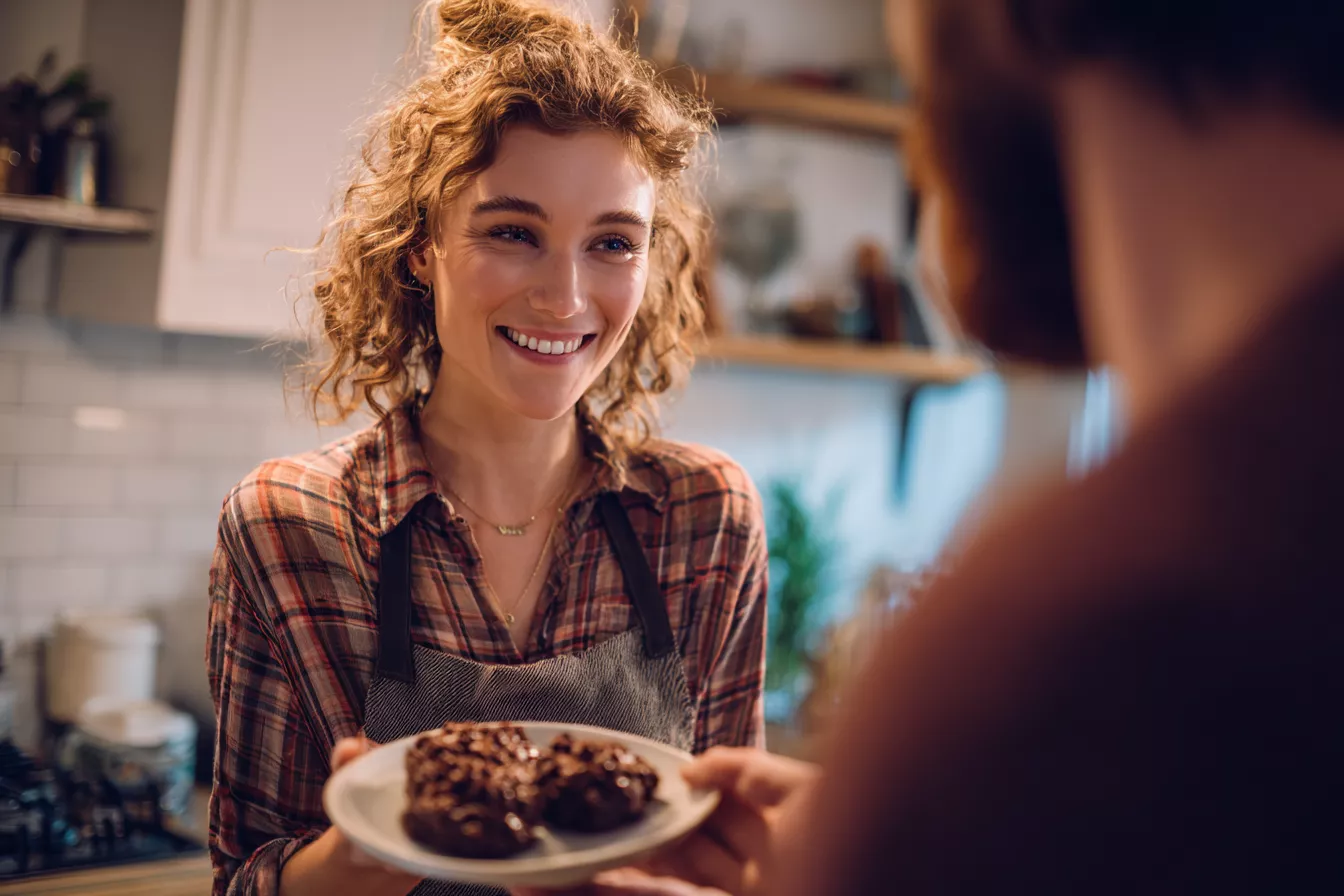 Яблочный брауни: бюджетный десерт с пользой клетчатки и вкусом заварного крема