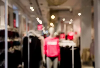 В Краснодаре вновь начали продавать одежду ушедших из России брендов