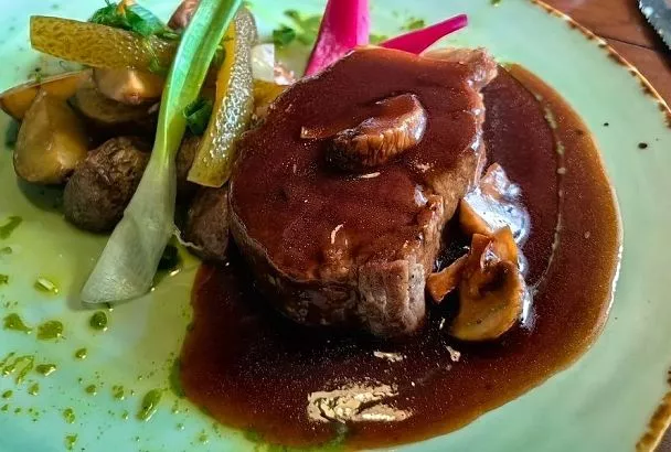 Не превращай свинину в «тряпку»: сколько надо готовить мясо, чтобы было вкусно и безопасно