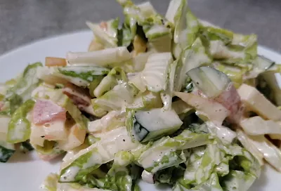 Варить ничего не надо: быстрый салат «Здоровье» с яблоками и овощами для конца зимы – витамины вместо калорий