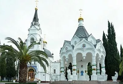 Построенный в XIX веке собор Михаила Архангела в Сочи перешел в собственность государства