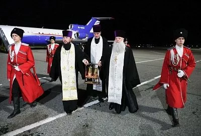 Благодатный огонь прибыл в Краснодарский край 