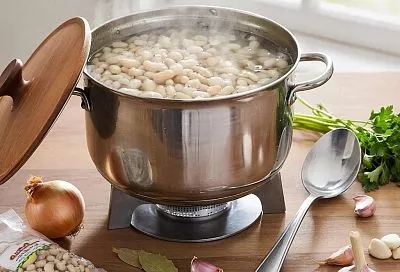 Как ускорить варку фасоли: советы шеф-поваров и ошибки, которые стоит избегать