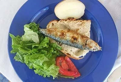 Оближете и пальчики, и тарелку - после того, как в один миг съедите жареную хрустящую скумбрию