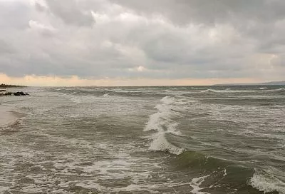 Четыре беспилотника ВСУ сбиты за день над акваторией Азовского моря