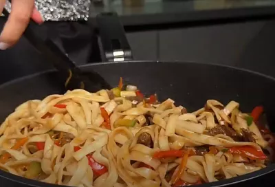 Лапша удон стала любимой едой даже на диете: жира нет, а с этим рецептом вкуснее, чем в ресторане