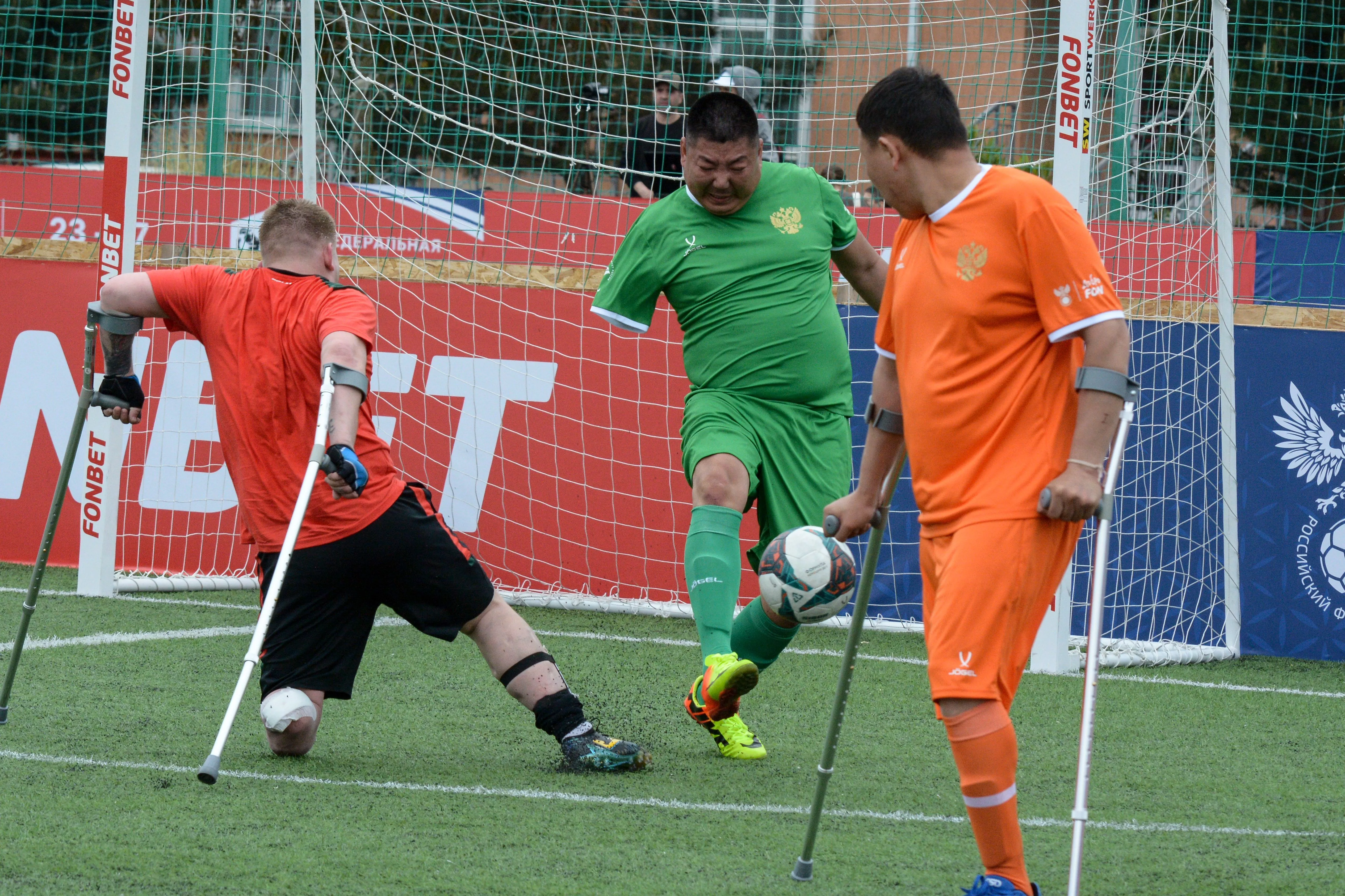 Непобедимые: в Сочи прошел футбольный турнир для параспортсменов