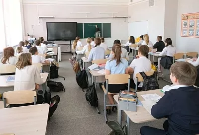 Краснодарцы рассказали, сколько потратят на сборы ребенка в школу