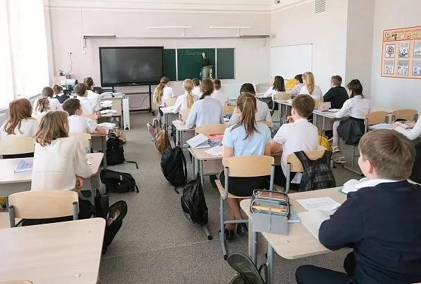 Краснодарцы рассказали, сколько потратят на сборы ребенка в школу