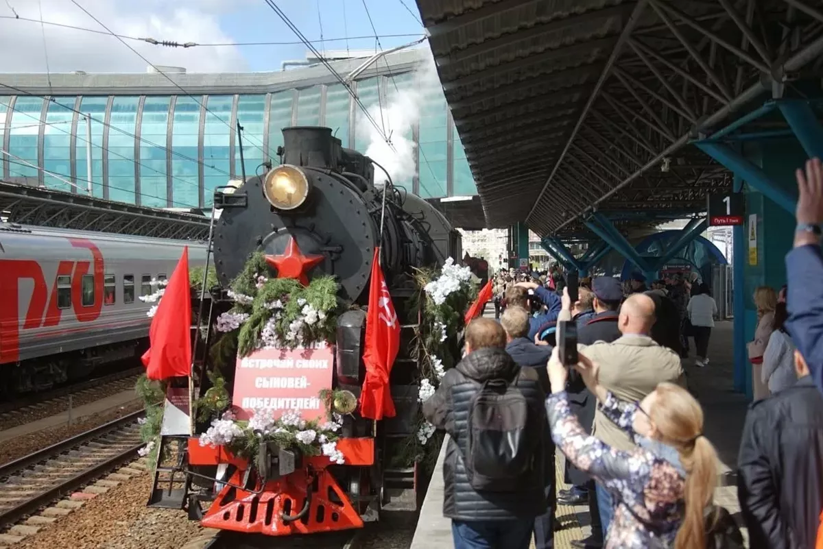 РЖД запустят в регионы страны ретропоезда в честь Дня Победы