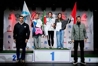 Победителей международной парусной регаты наградили в Геленджике 