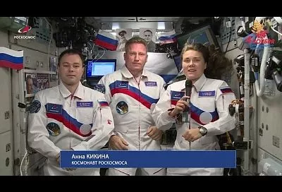 Космонавты с борта МКС поздравили россиян с Днем народного единства