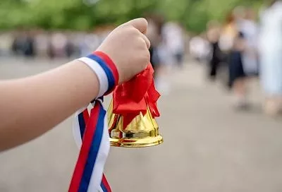Линейки в школах Краснодара в День знаний состоятся только для 1-х и 11-х классов: их проведут в закрытых помещениях