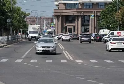 Эксперт рассказал, при какой скорости автомобиля можно сэкономить на бензине