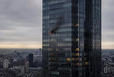 Пожар в сердце Дубая: огонь охватил небоскреб Emirates Financial Towers
