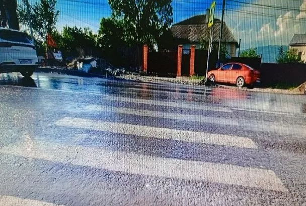 В Новороссийске автомобиль сбил подростка на пешеходном переходе