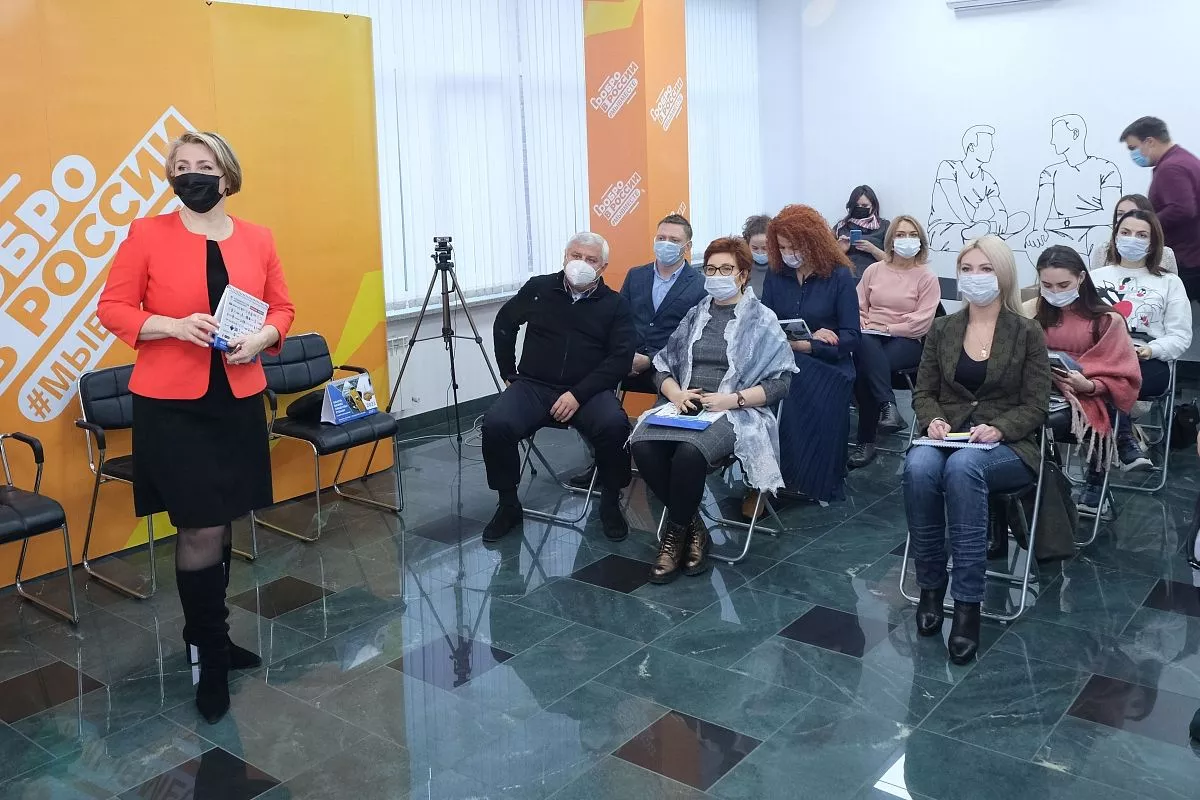 На презентации календаря собрались представители бизнеса, органов власти, известные спортсмены и журналисты. На презентации календаря собрались представители бизнеса, органов власти, известные спортсмены и журналисты.