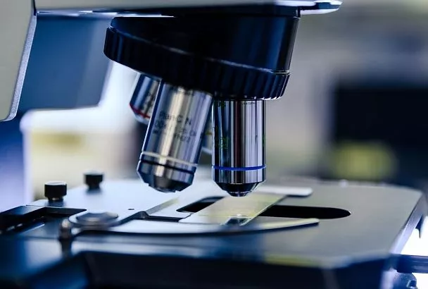 Учёные преодолели главный барьер оптики: создан «виртуальный» микроскоп без линз