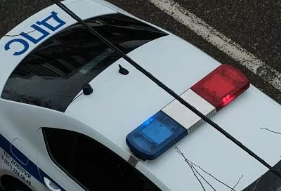 Женщина-водитель на «Ладе Гранте» врезалась в дерево на Кубани. Она погибла