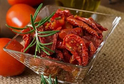 Вяленые томаты в духовке: как приготовить вкуснее магазинных и выгодно 