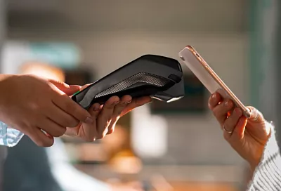 Объём операций через Систему быстрых платежей вырос в 1,4 раза в 2025 году