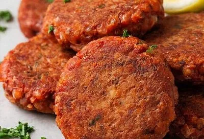 Чечевичные котлеты, которые заменят мясо: сытно, полезно и много белка