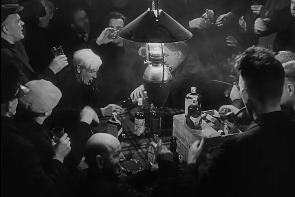 Кадр из фильма Whisky Galore! Кадр из фильма Whisky Galore!