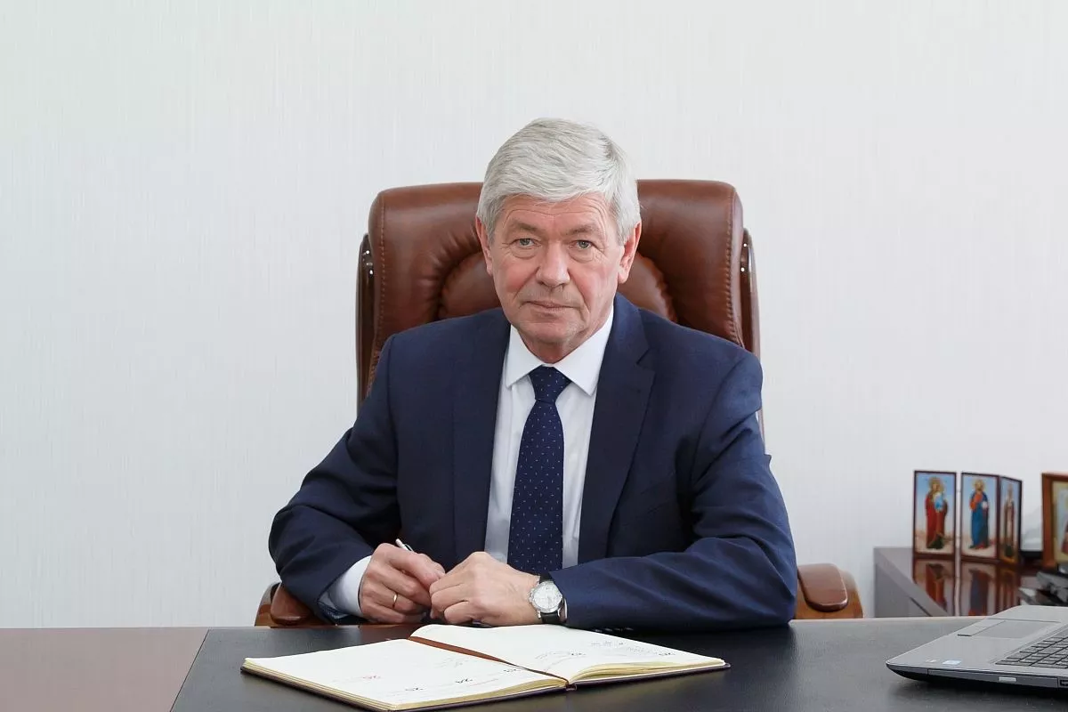 Виктор Кузьминов