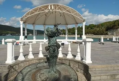 Абрау-Дюрсо возглавил топ-10 дорогостоящих направлений для отдыха в апреле