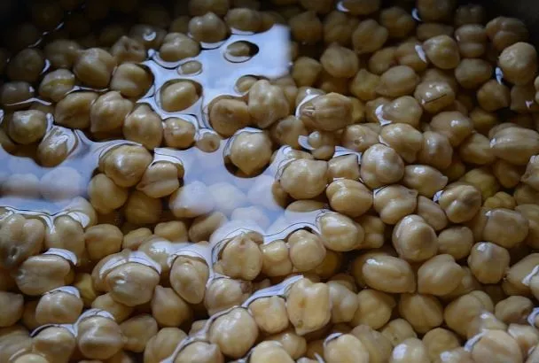 Им сердце успокоится: как на самом деле влияет на здоровье привычка раз в неделю есть нут