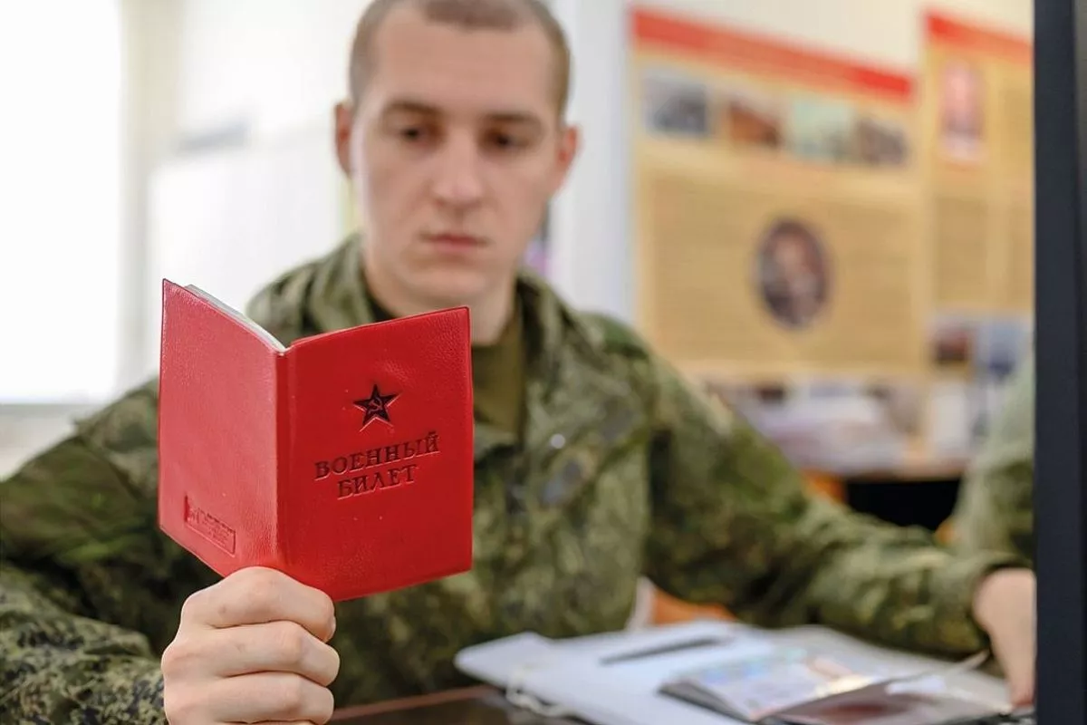 В среднем через пункт отбора проходят 30 человек в день.