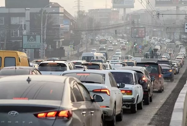В Краснодаре в марте появится новый сервис заказа такси без допуслуг
