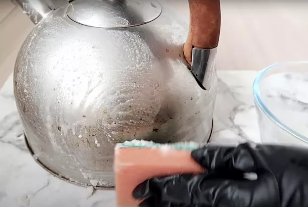 Тотальный блеск посуды: мешаю состав из 3 дешевых ингредиентов – жир и нагар отваливается кусками сам