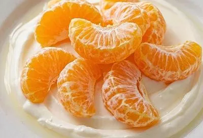 Бланманже «Мандарины под снегом» — настоящий французский десерт без выпечки! Нужны только мандарины, сметана и желатин