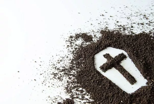 Депутат предложил продлить срок на получение пособия на погребение до одного года